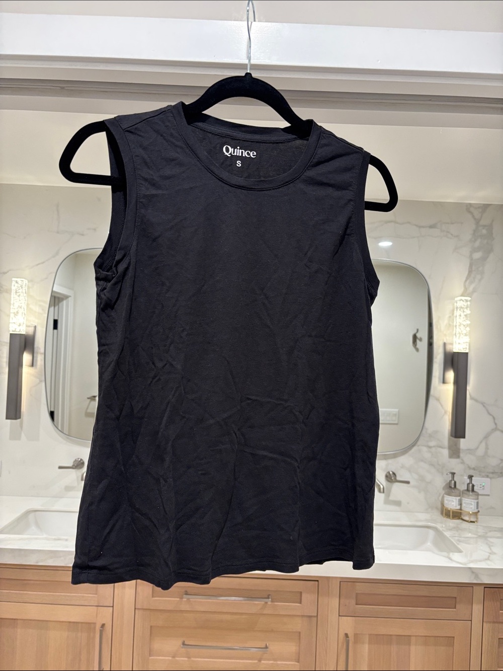 Quince Women's Black Sleeveless Muscle Tee
